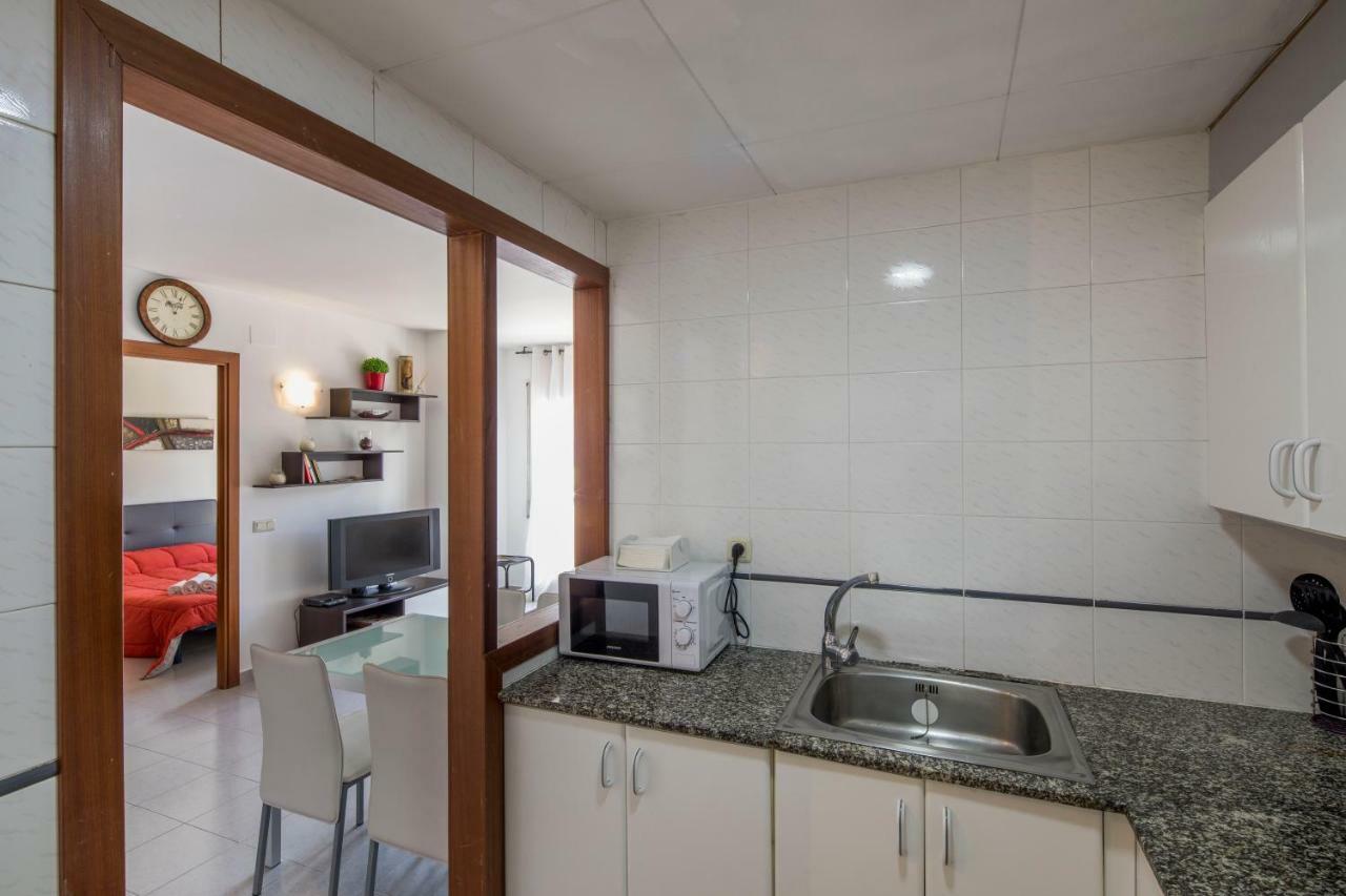 Apartamento Castell De Perelada Apartment Херона Екстериор снимка