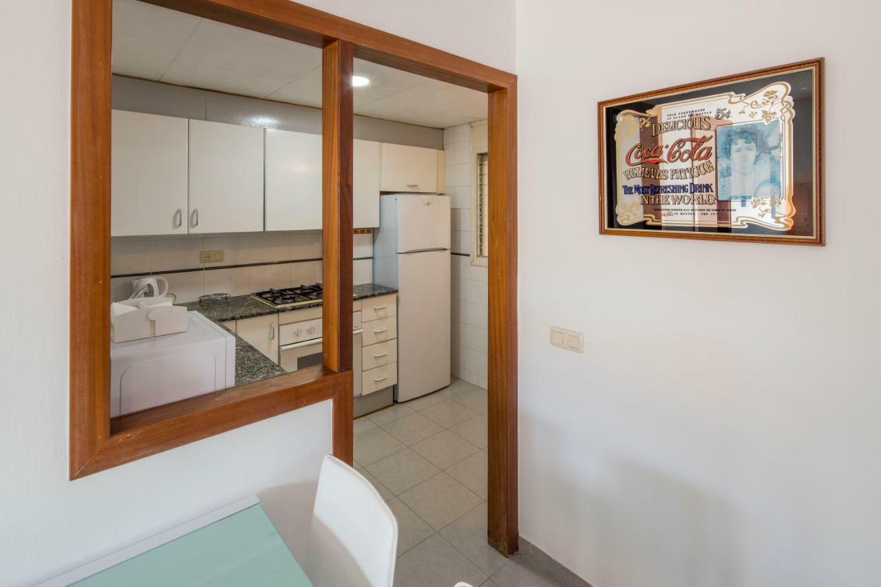 Apartamento Castell De Perelada Apartment Херона Екстериор снимка