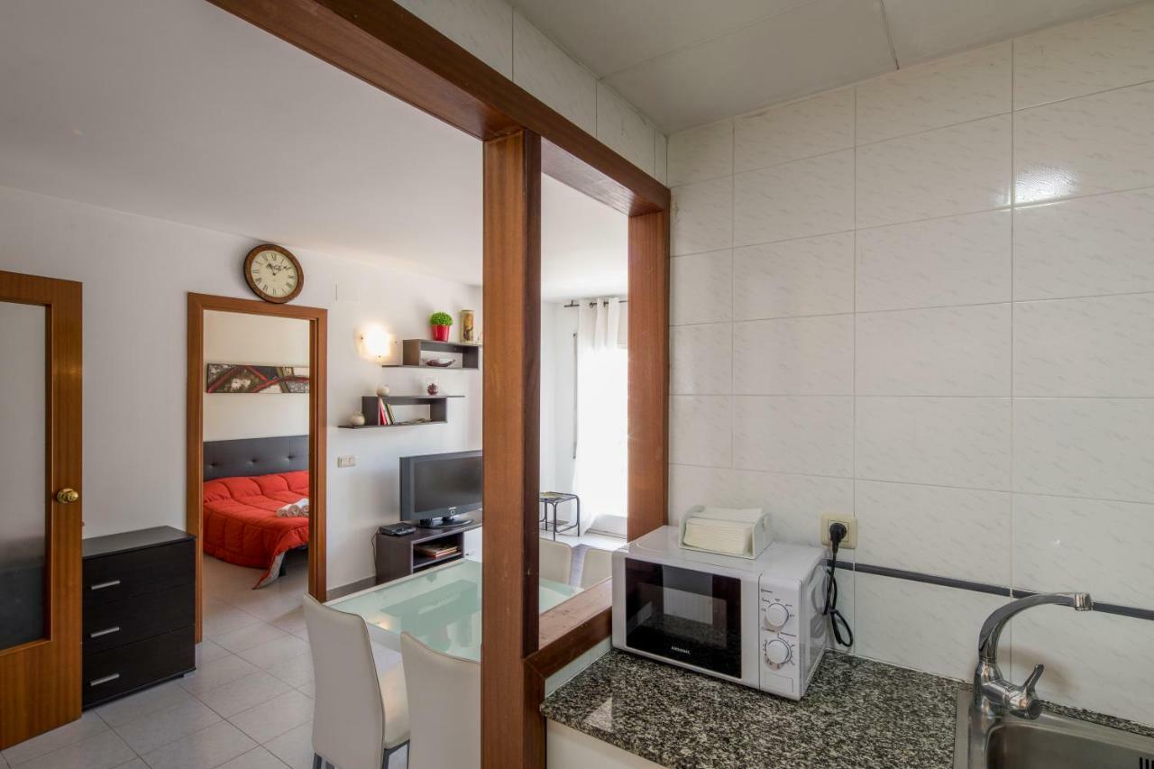 Apartamento Castell De Perelada Apartment Херона Екстериор снимка