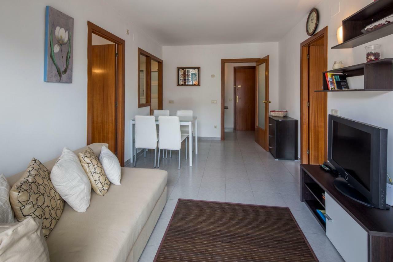 Apartamento Castell De Perelada Apartment Херона Екстериор снимка